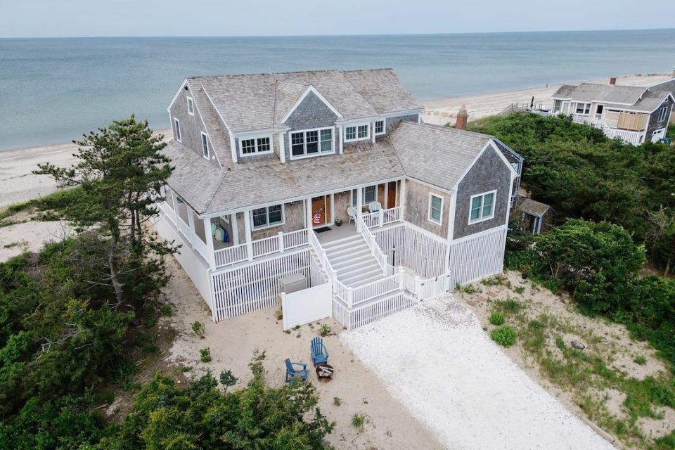 How Do Current Mortgage Rates Affect Buying a Home on Cape Cod?